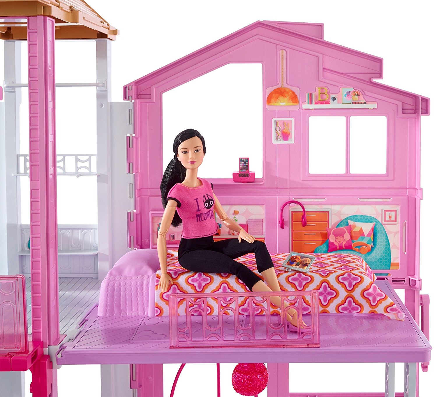 Barbie pink passport store set